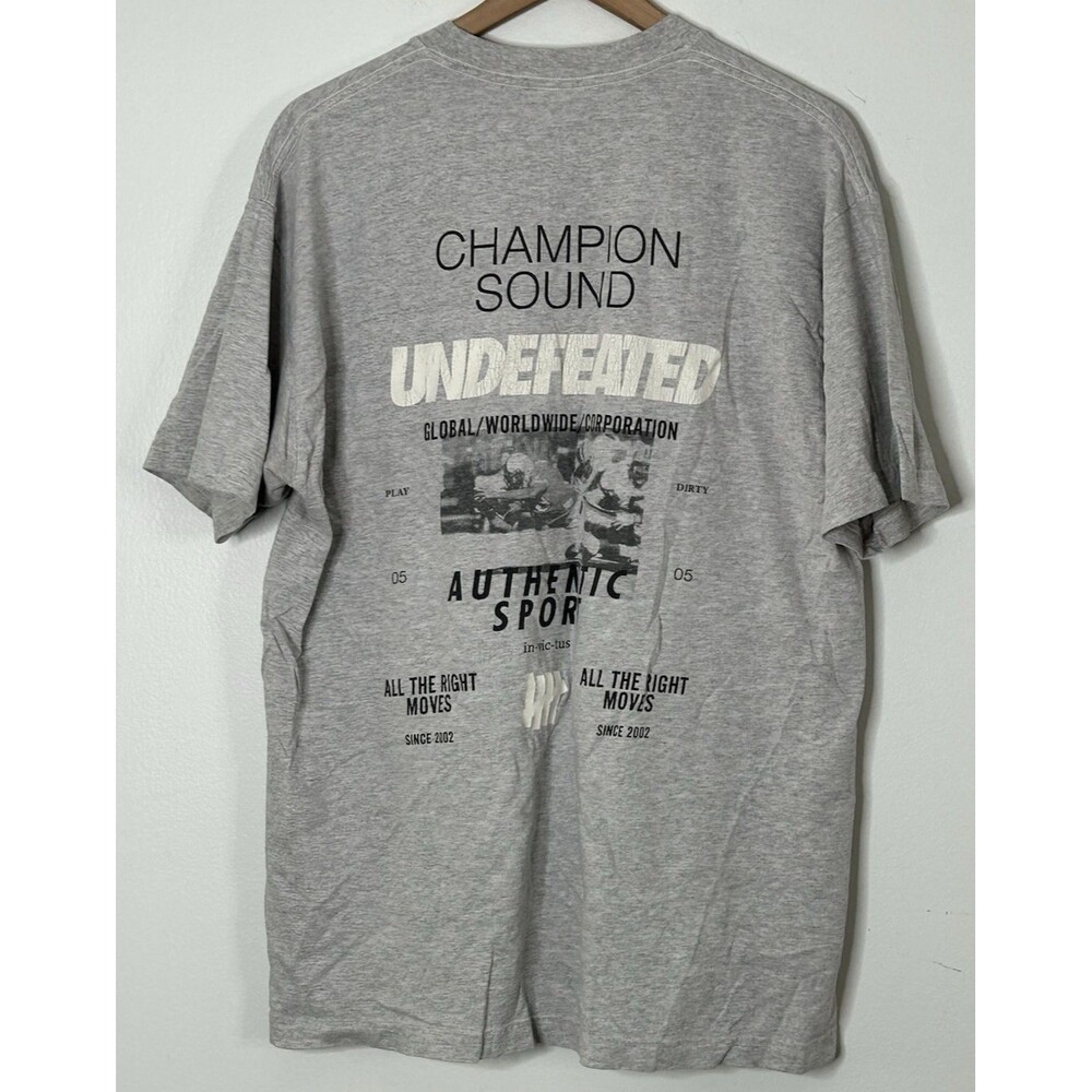 Undefeated Champion Sound shirt largeShort Sleeve Grey Streetwear
